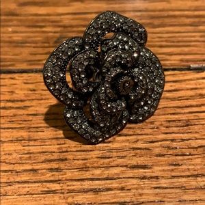 Rhinestone rose ring